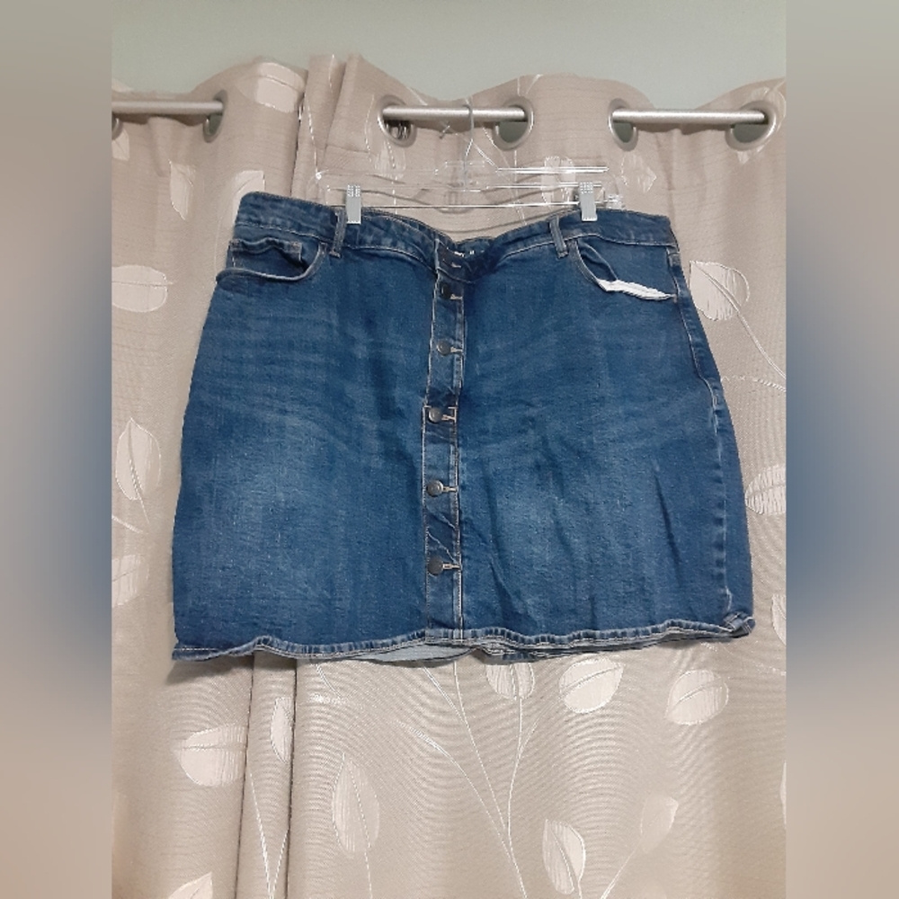 Old Navy Size 22 Button Up Jean Mini Skirt